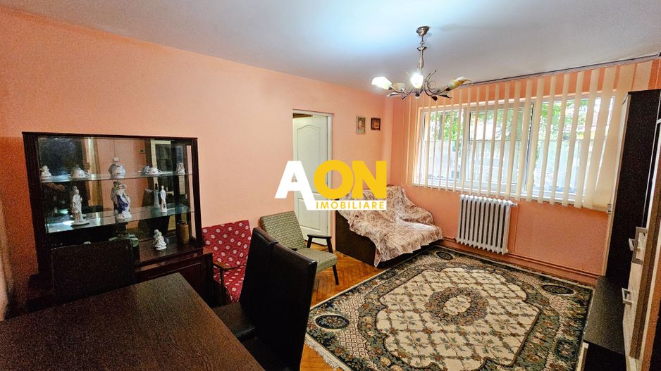 Apartament 2 camere, semidecomandat, parter, ultracentral - Poză 1