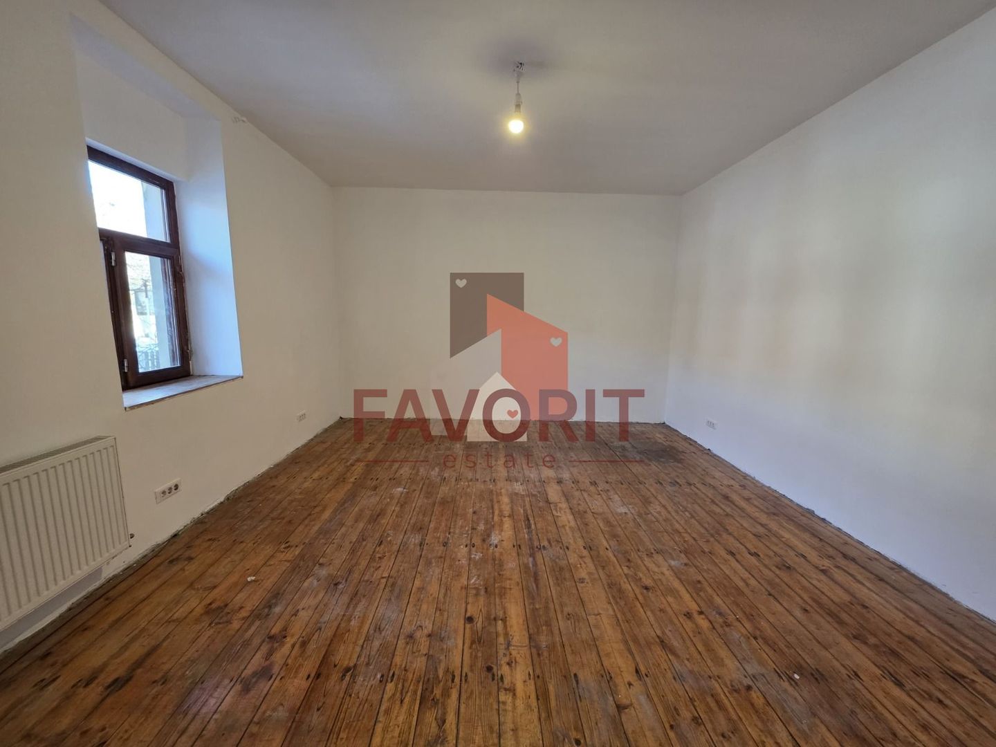 1 camera | centrala proprie | curte generoasa | zona excelenta | - Poză 3