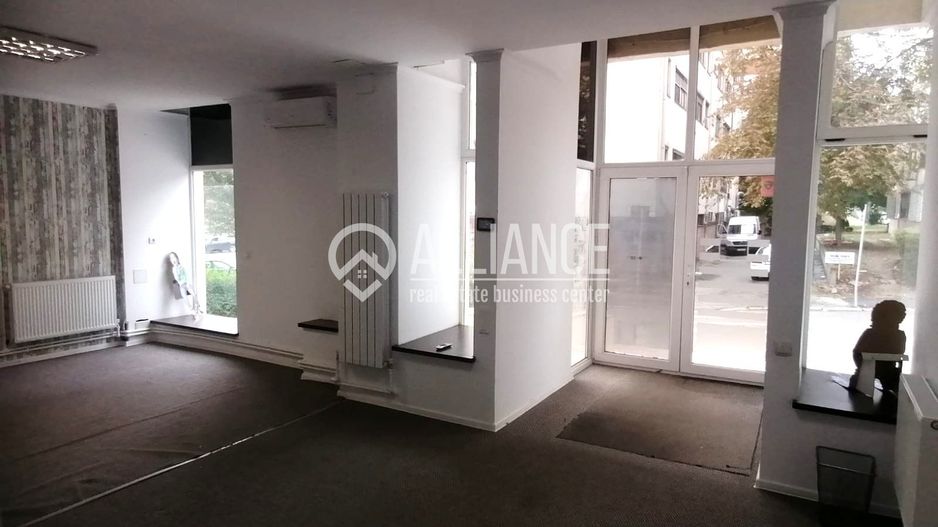 CITY PARK MALL (COD 10) - Spatiu comercial de inchiriat - Poză 3