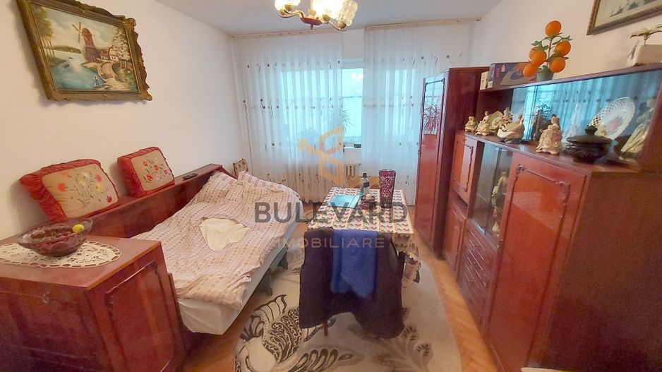 Apartament cu 2 camere,  52 mp,  zona strazii Peana! - Poză 2