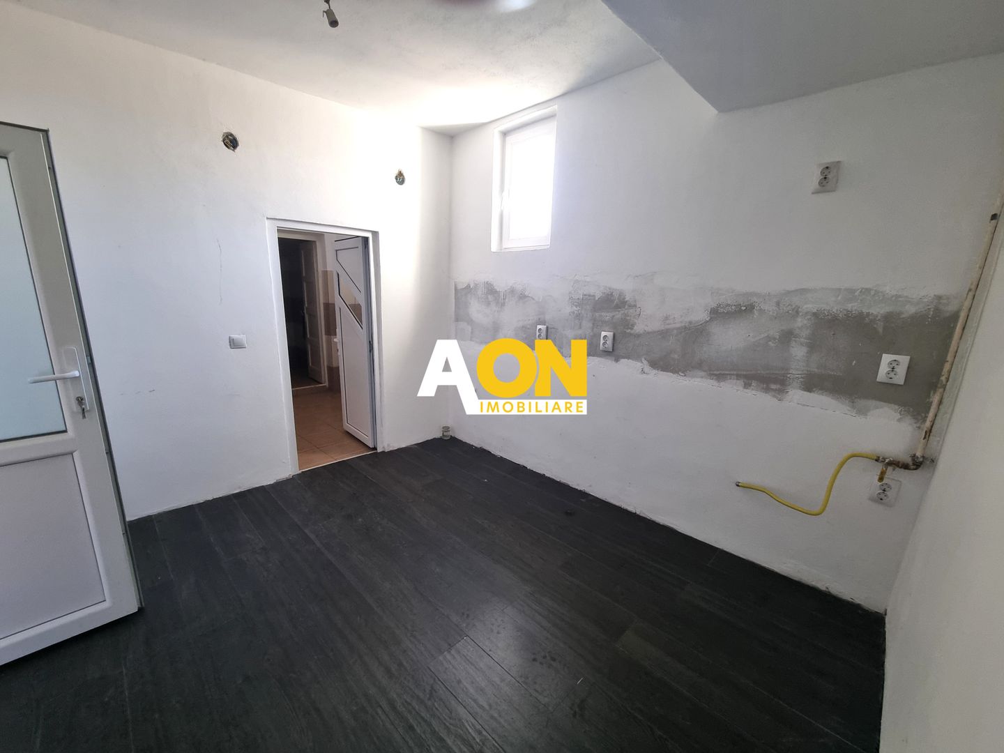 De vanzare casa 5 camere, 1092mp teren, Vintu de Jos - Poză 12