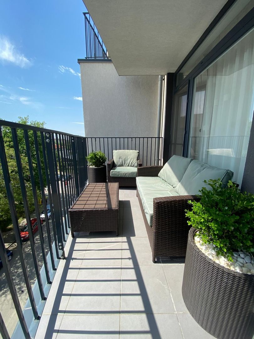 Complex Uranus. Balcon mare. Loc de parcare subteran. - Poză 11