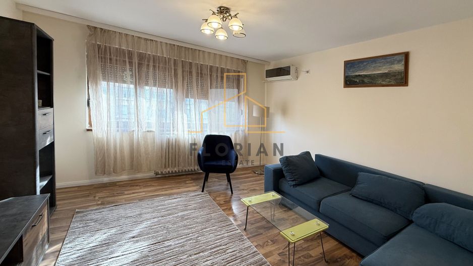 Apartament cu 3 camere in Piata Balcescu - Poză 1