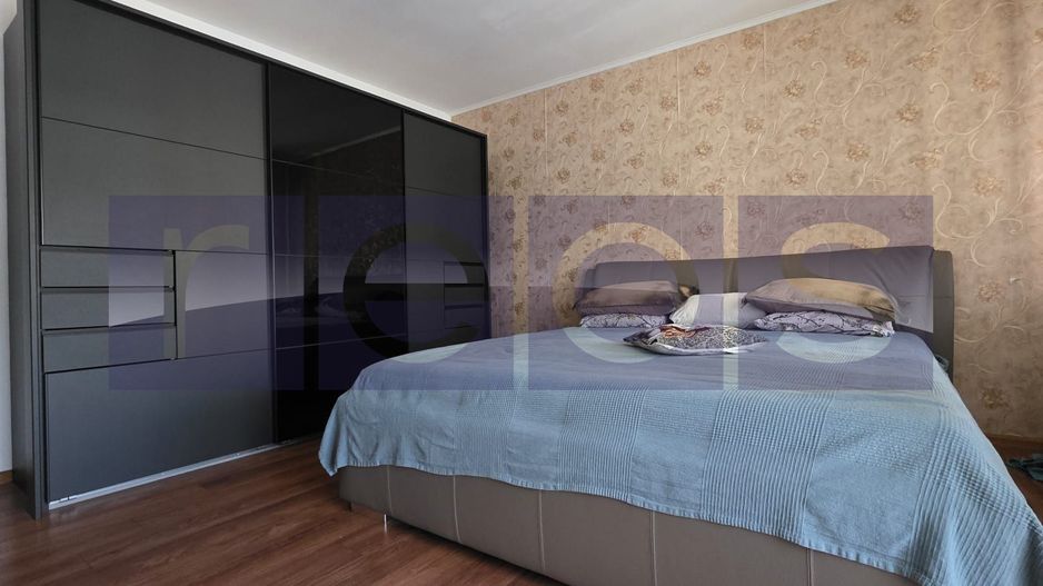 VANZARE CASA 10 CAMERE | ZONA VATRA LUMINOASA - Poză 11