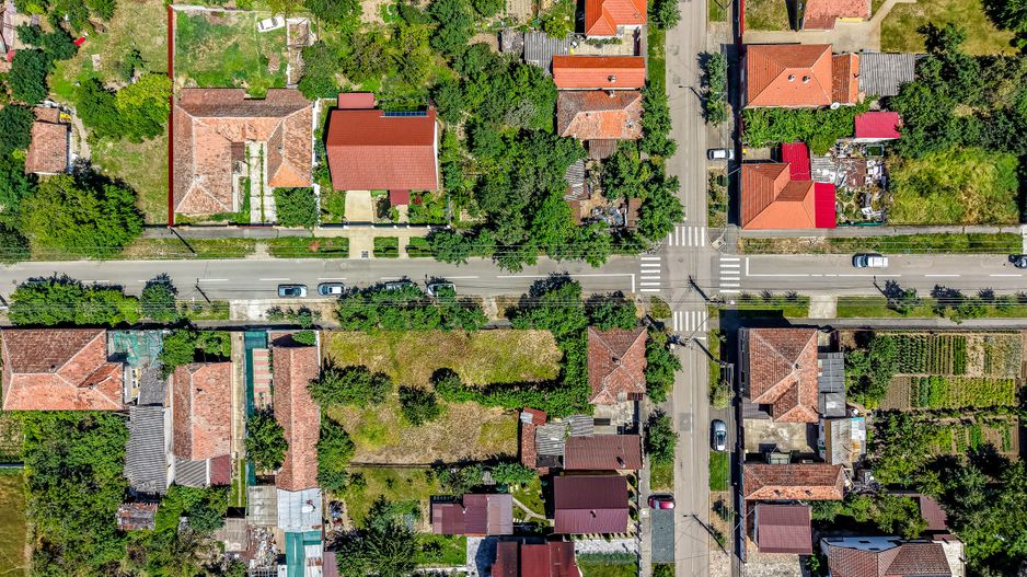 Casă cu teren 1018 mp și 2 fronturi stradale- Bujac - Poză 2
