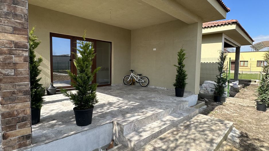 Duplex despartit prin spatiu tehnic  - teren 500mp - Poză 25