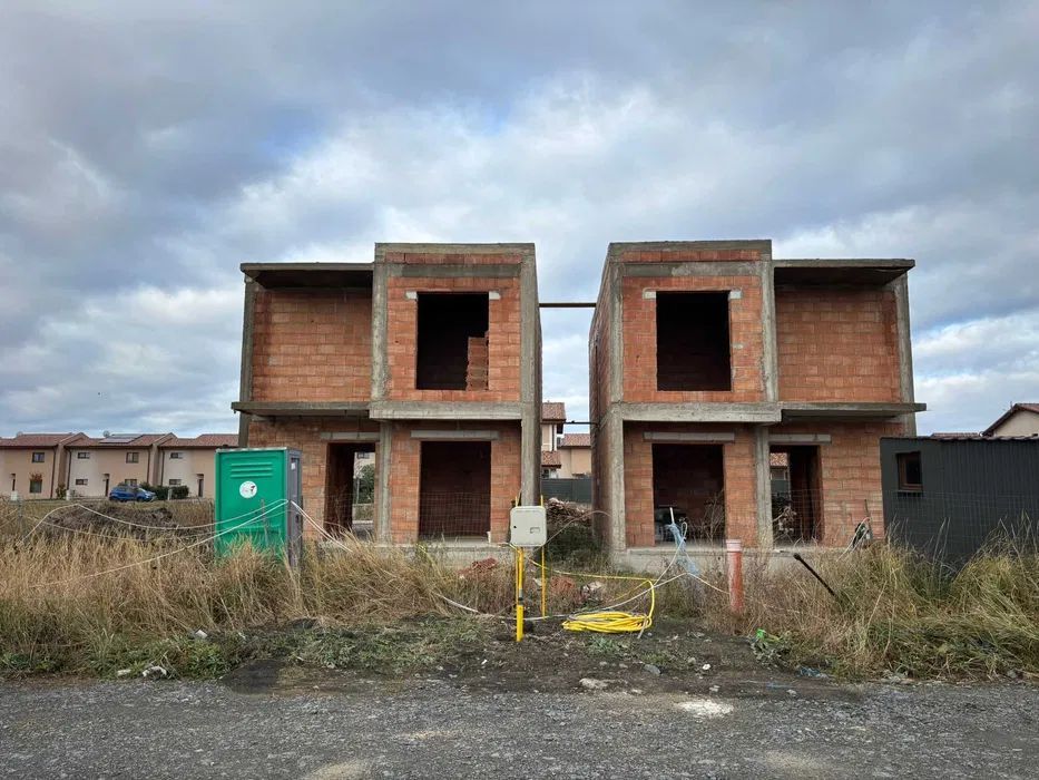 Casa la rosu Sacalaz, comision 0% - Poză 1