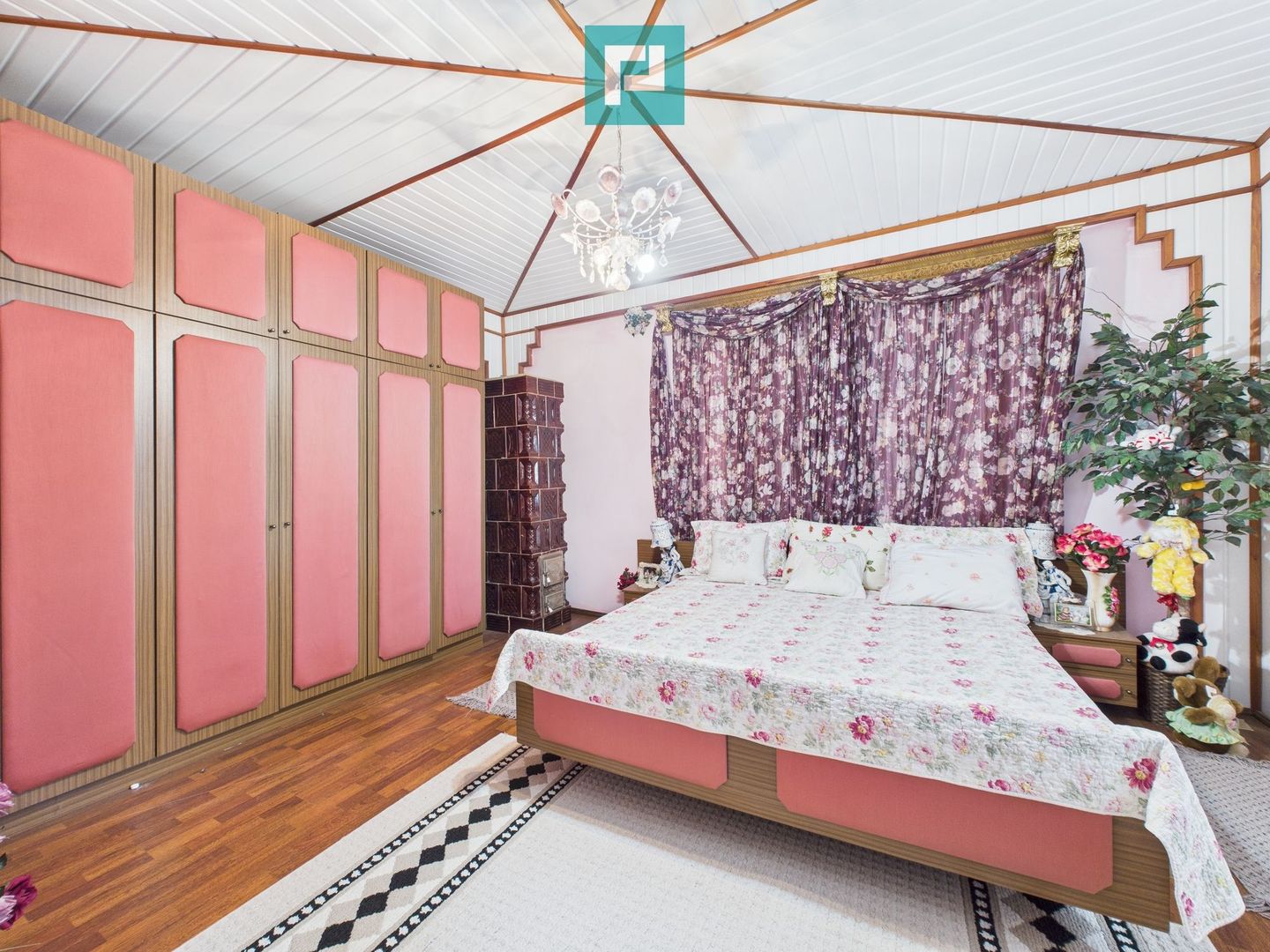 Casă cu 6 camere în Sânicolau Mare Timiș - Poză 9