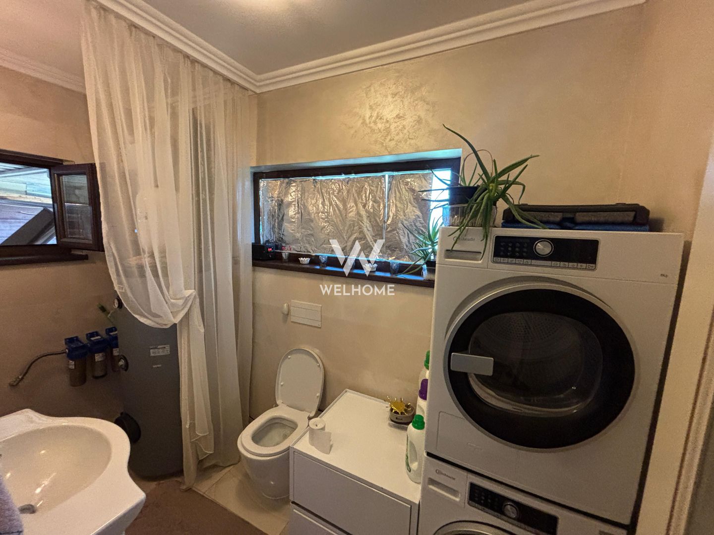 Casă amenajată de designer, garaj și pod locuibil - Șelimbăr - Poză 10