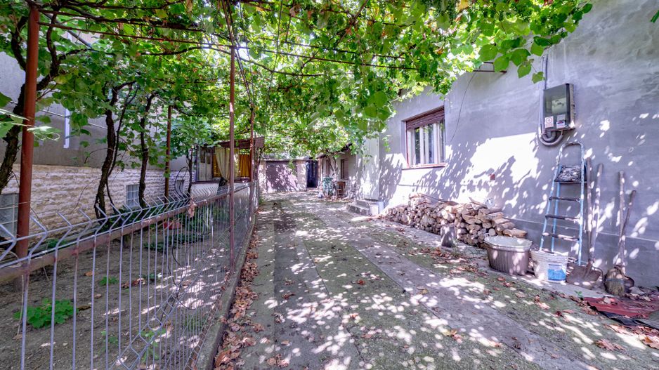 Casă cu teren generos în Aradul Nou - Poză 4