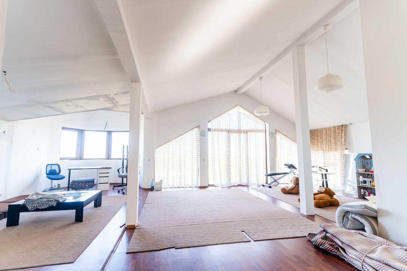 Casă / Vilă cu 6 camere de vânzare în Balotesti - Poză 14