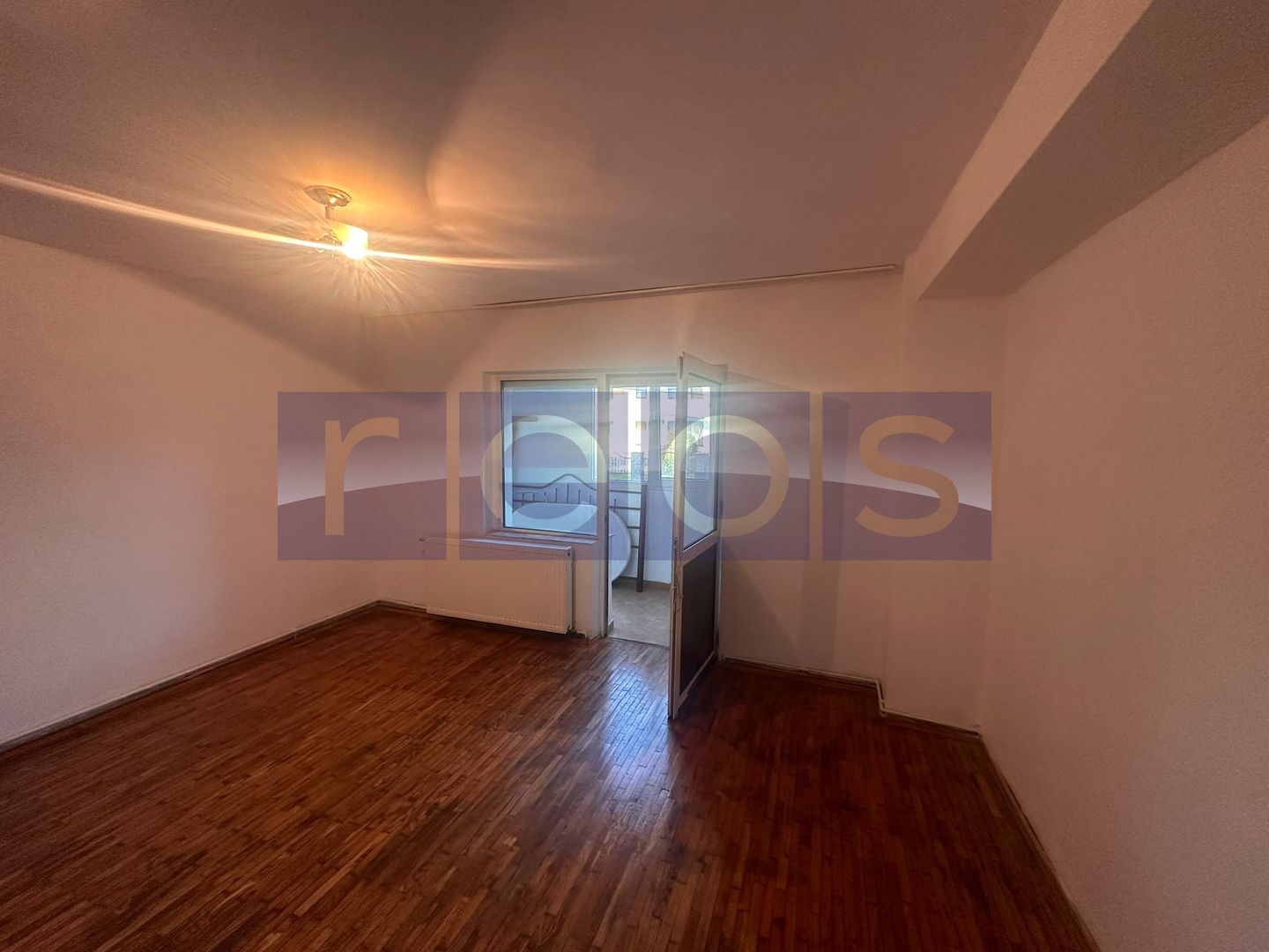 APARTAMENT DE VANZARE 3 CAMERE | 100 MP - Poză 2