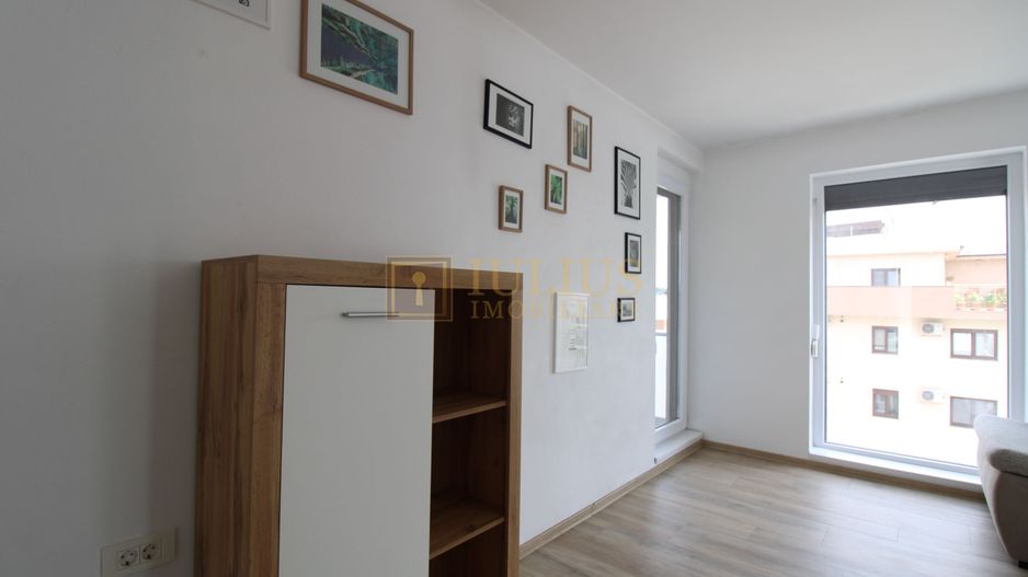 Apartament 2 camere, 3 balcoane, loc de parcare, centrala proprie, Dumbravita - Poză 4