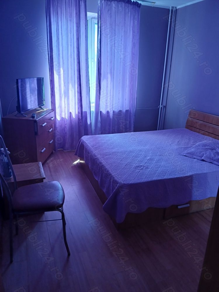 Vând apartament 4 camere - Poză 2