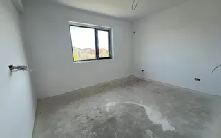 Vila Individuala - 5 camere-3 bai-Strada Miorita-500 M  de STV - Poză 15