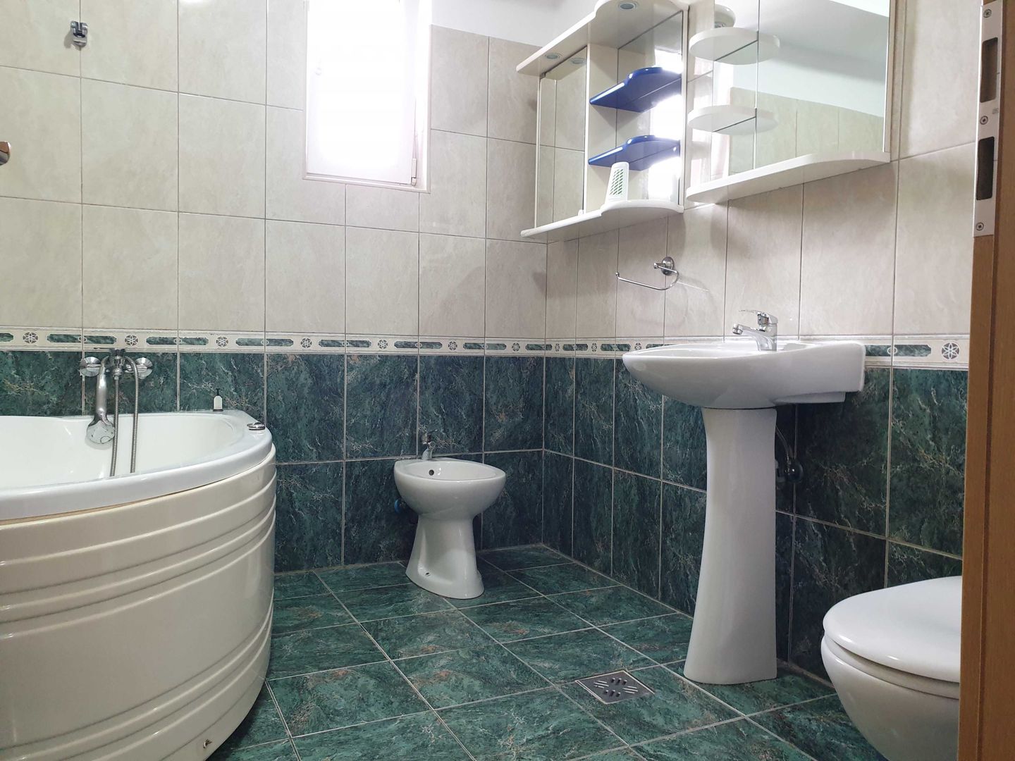 Apartament cu o camera | 64 mp | Parcare | UMF - Poză 8