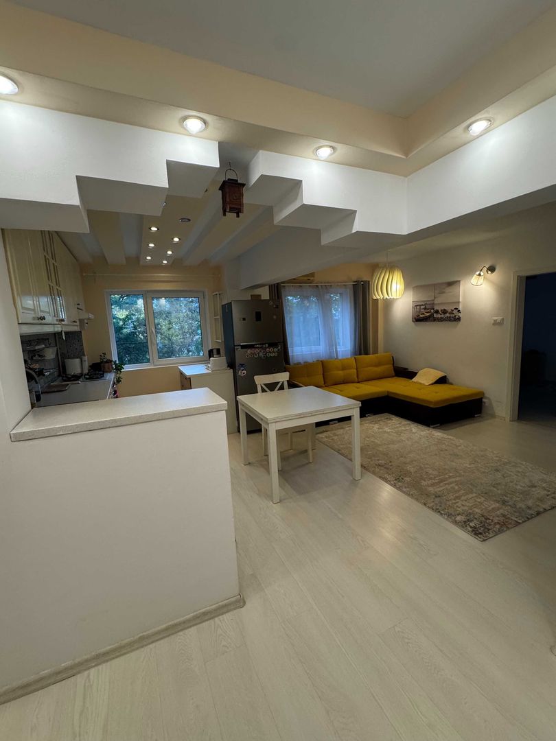 De inchiriat apartament 3 camere PET FRIENDLY, zona Salaj Sector 5 - Poză 1