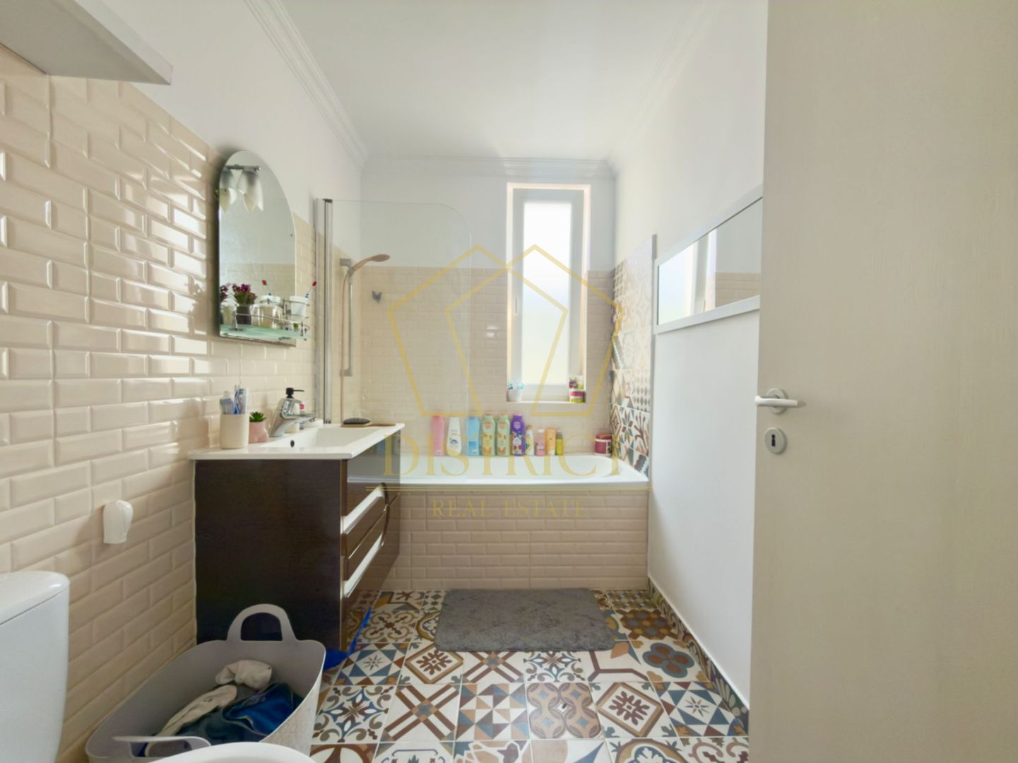 Apartament mobilat cu 3 camere | Dumbravita - Poză 8