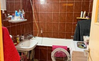 Apartament pe strada Razboieni etajul 1 - Poză 2