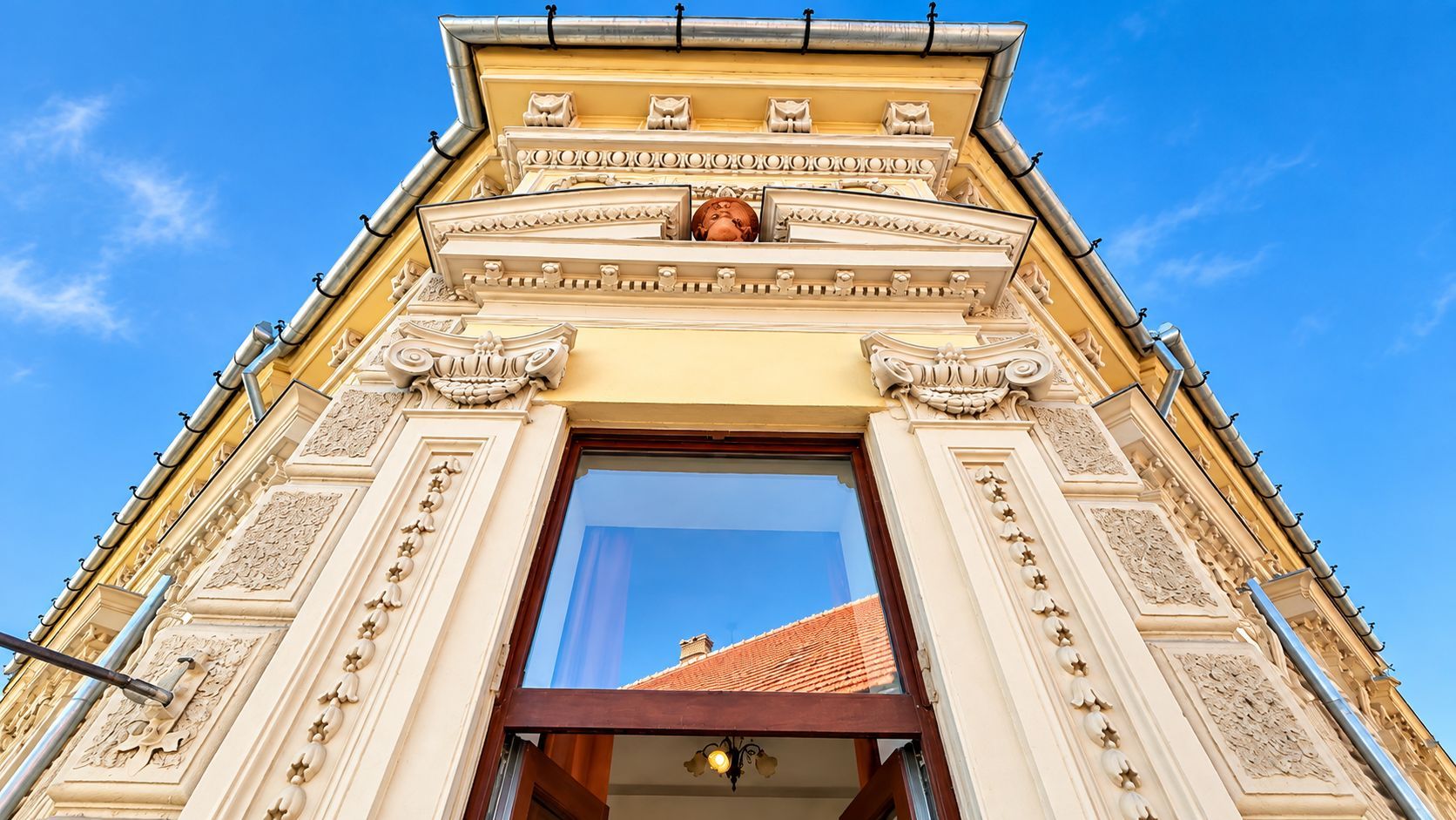 De vânzare/ închiriat Apartament istoric, 2 camere, Central Arad - Poză 14