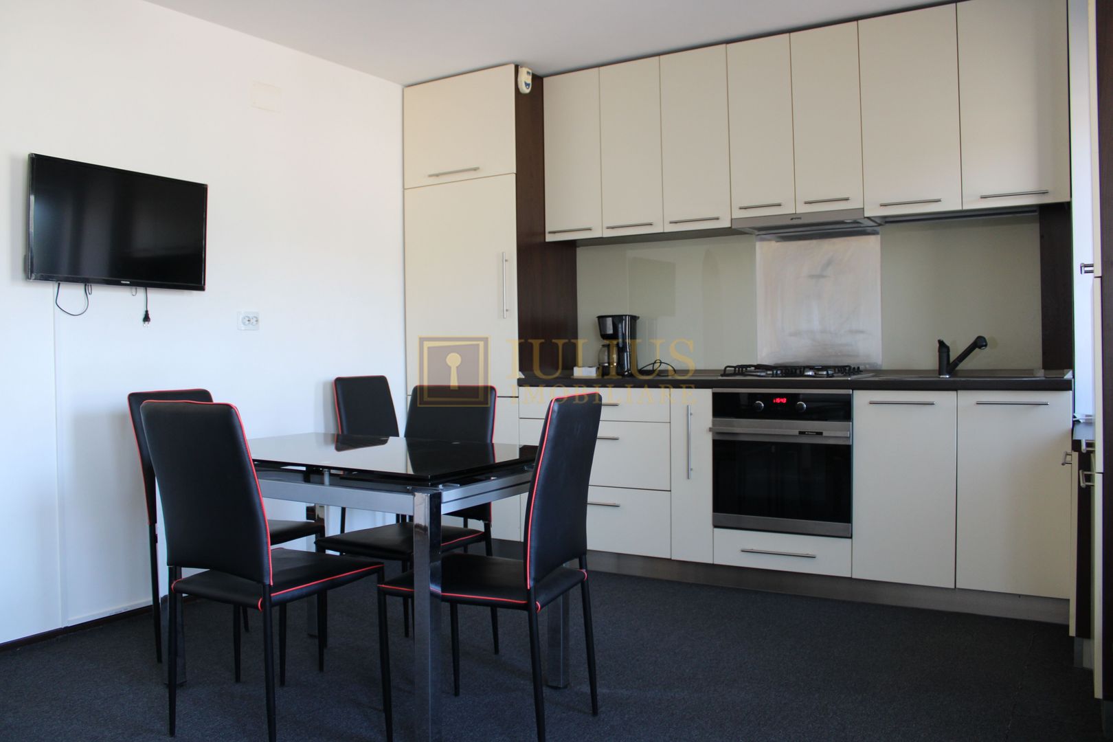 Casa in Duplex, zona Girocului, P+E+M, centrala proprie, garaj, 3 balcoane,3bai! - Poză 2