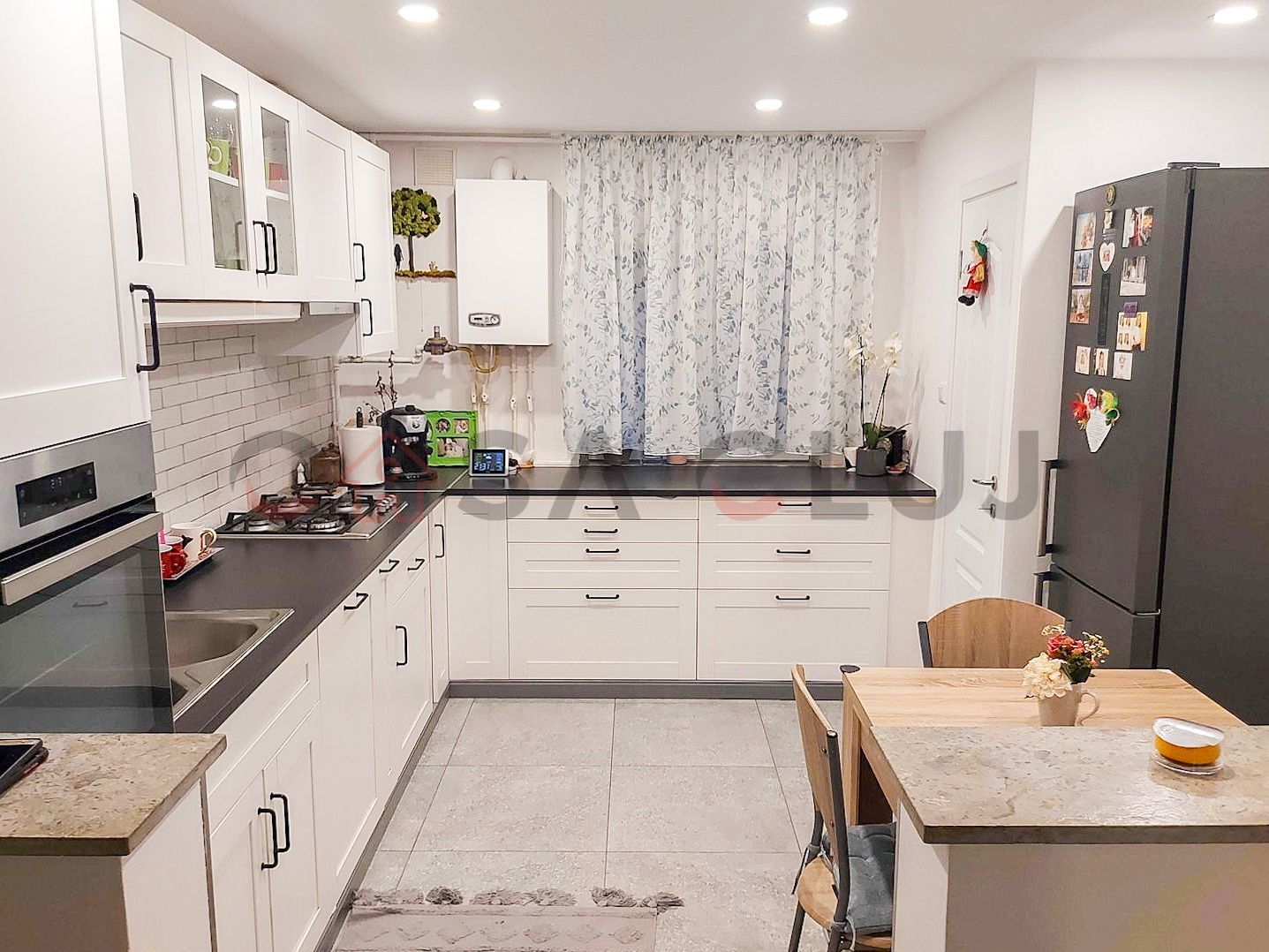 Finisaje moderne, zona linistita, ideal pentru familii - Poză 2