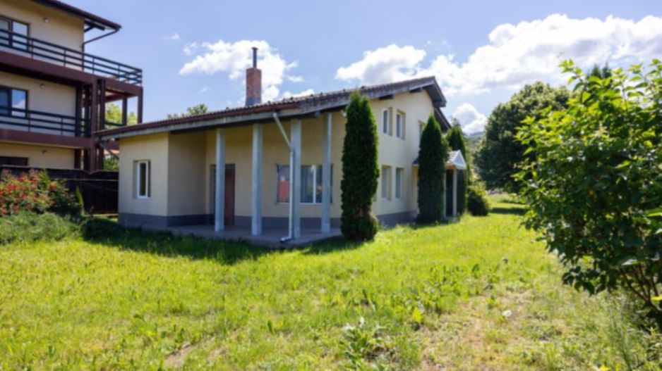 Casă Individuală - Spațioasă de Vânzare în Cristian - Poză 36