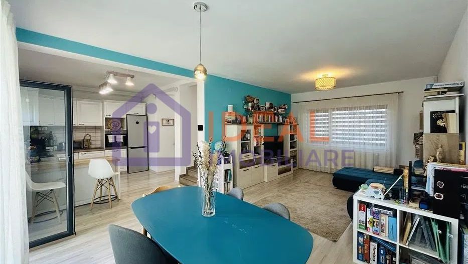 Triplex cu 5 camere complet mobilat si utilat, in SELIMBAR - Poză 1