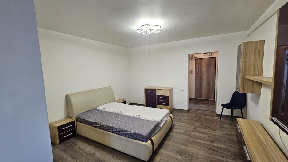 Garsonieră confort 1, renovată, mobilată, zona Craiovei - Poză 1
