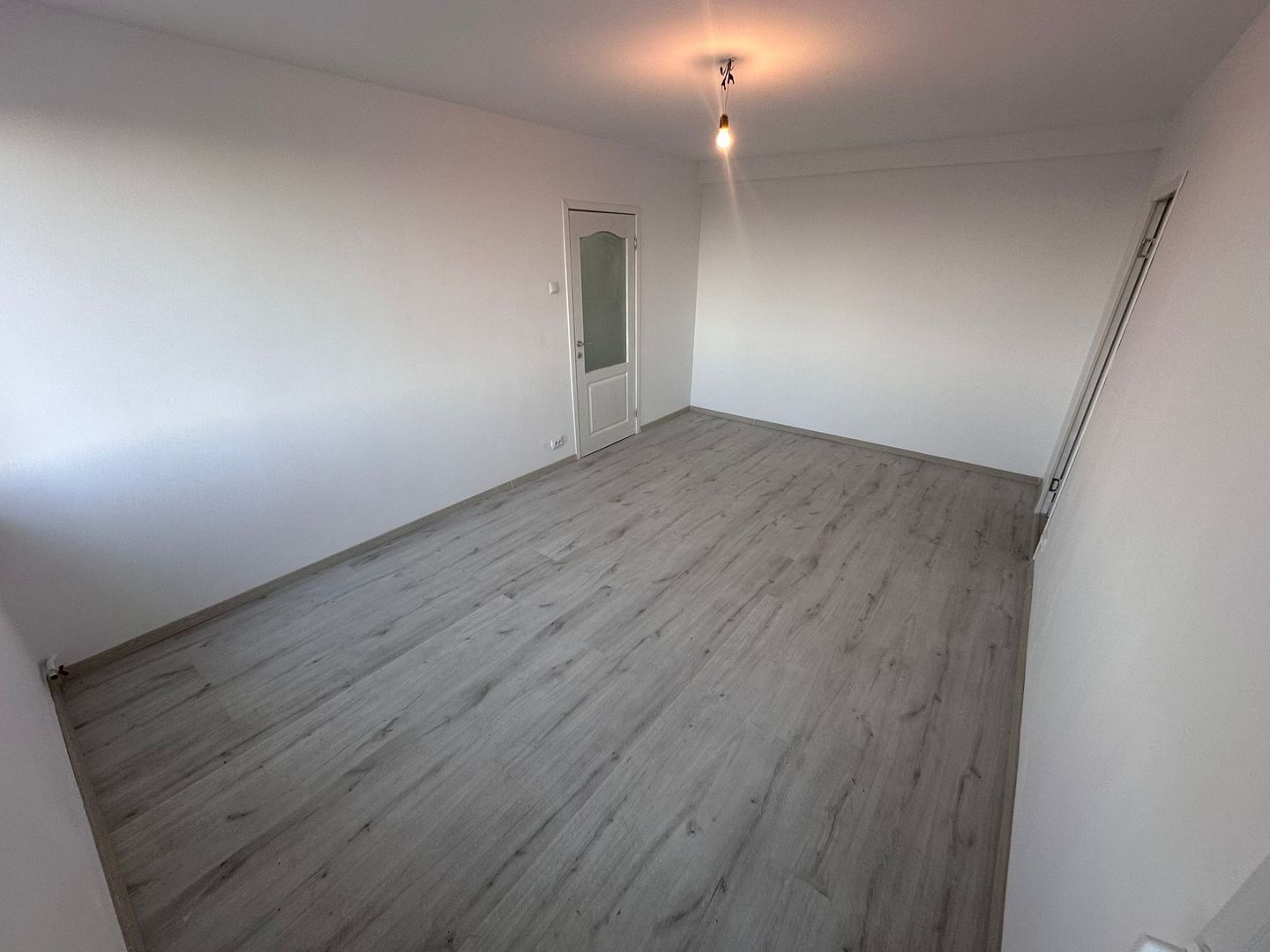 De vanzare apartament 2 camere renovat modern Gorjului/Apusului A501 - Poză 2
