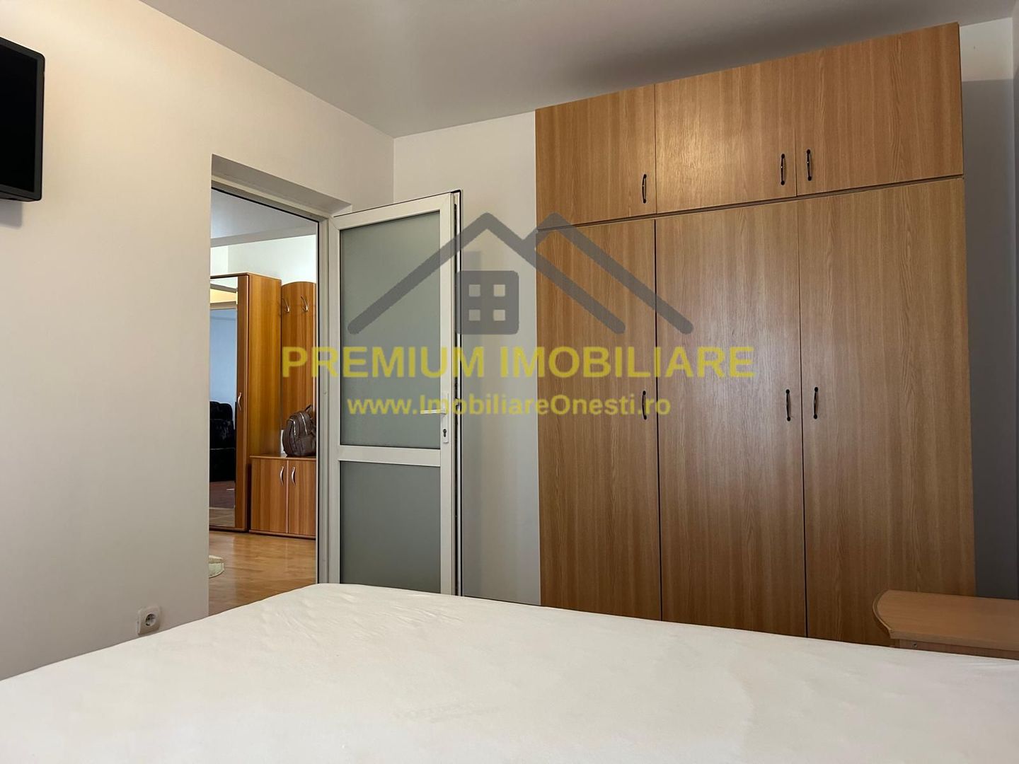 Apartament 2 camere de vânzare zona de jos, Onesti - Poză 4