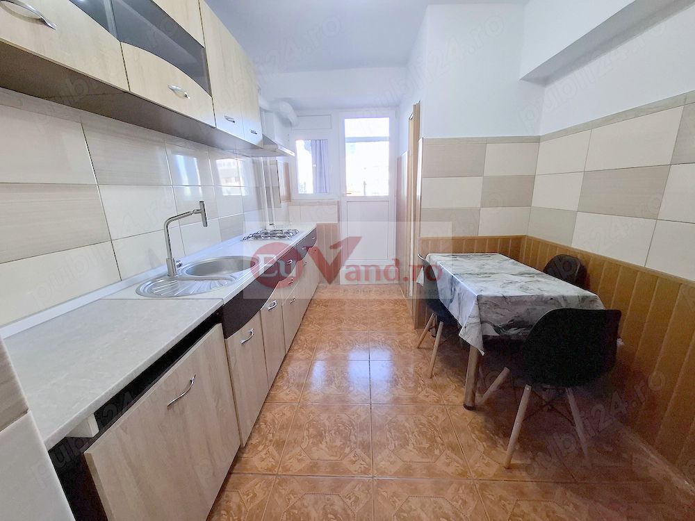 De inchiriat apartament cu 2 camere,  zona Spitalul judetean, et. 2, 450 E - Poză 3