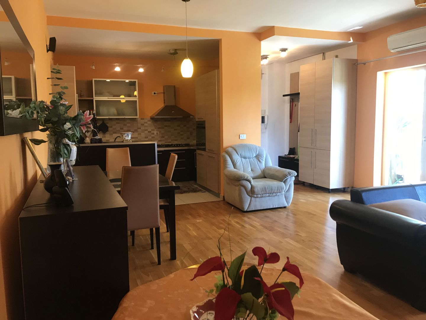 Apartament generos 3 camere - Poză 17