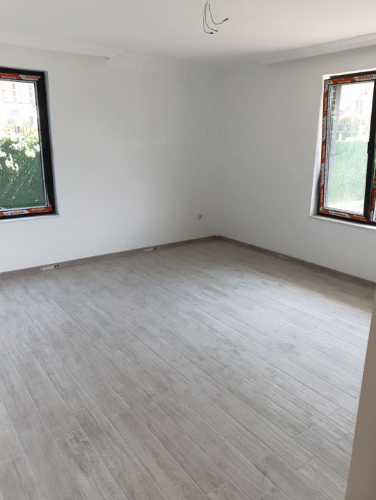 De Vanzare Casa in stil mediteranean in Stefanesti - Poză 5