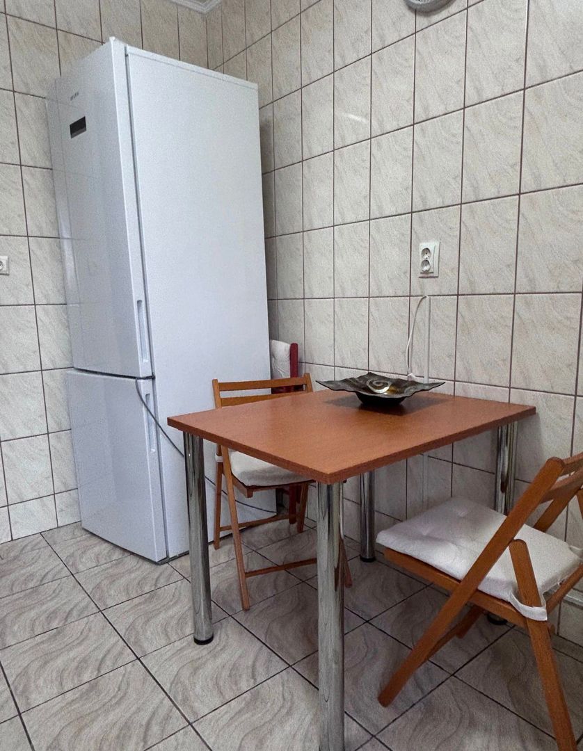 AP. 3 CAMERE- DRISTOR, BUCATARIE INCHISA, METROU 6 MINUTE, MODERN - Poză 4