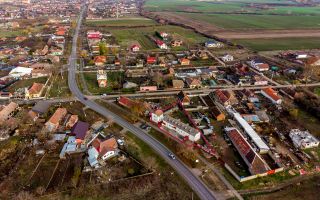 Clădire potrivită pentru proiecte educaționale sau de îngrijire - Poză 3