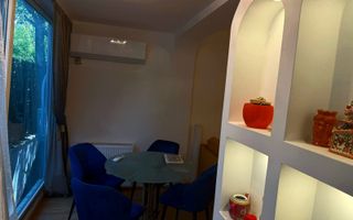 Apartament e camere zona Primăverii, loc de parcare inclus - Poză 1