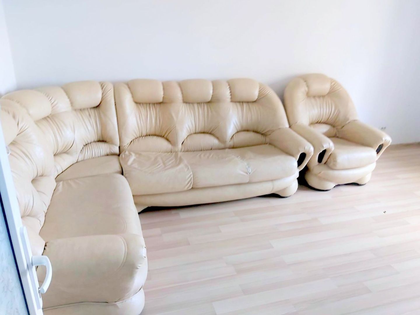 Apartament cu doua camere, decomandat - Bd. Unirii, scoala nr. 10 - Poză 5