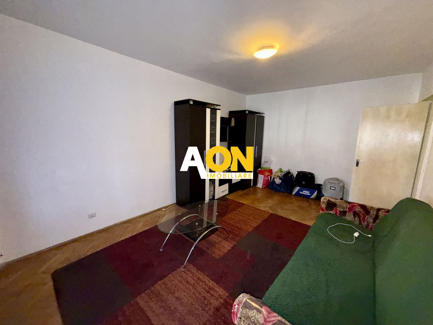 De vanzare apartament 3 camere, etaj 1, Cetate - Poză 2