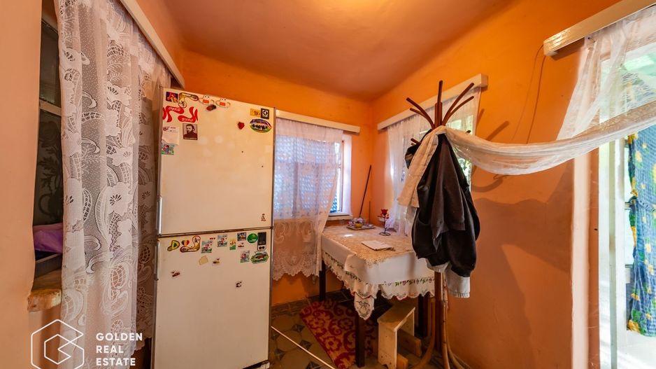 Casa cu 2 corpuri de cladire si teren 762 mp,  zona excelenta (Gradiste) - Poză 7