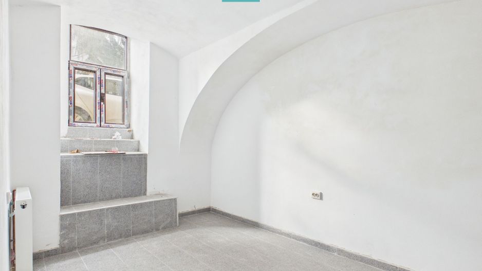 Apartament trei camere strada Cozia - Poză 3