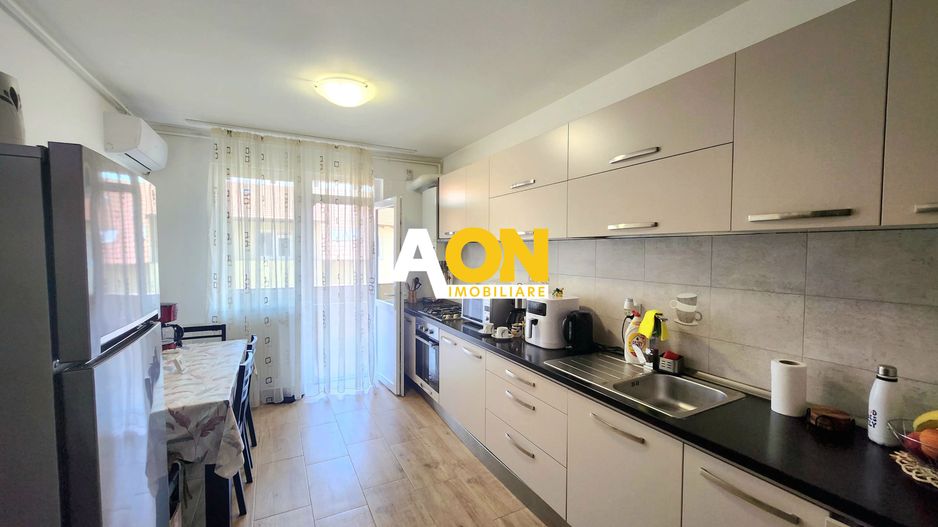 Apartament cu 2 Camere + Mansardă, Garaj, Bloc Nou, Zona Centru - Poză 1
