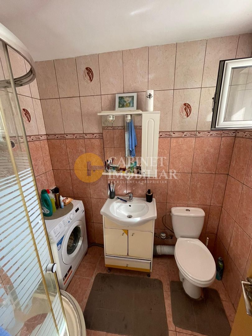 Tudor Vladimirescu str Tepes Voda - decomandat- an 1978 - mobilat - Poză 6