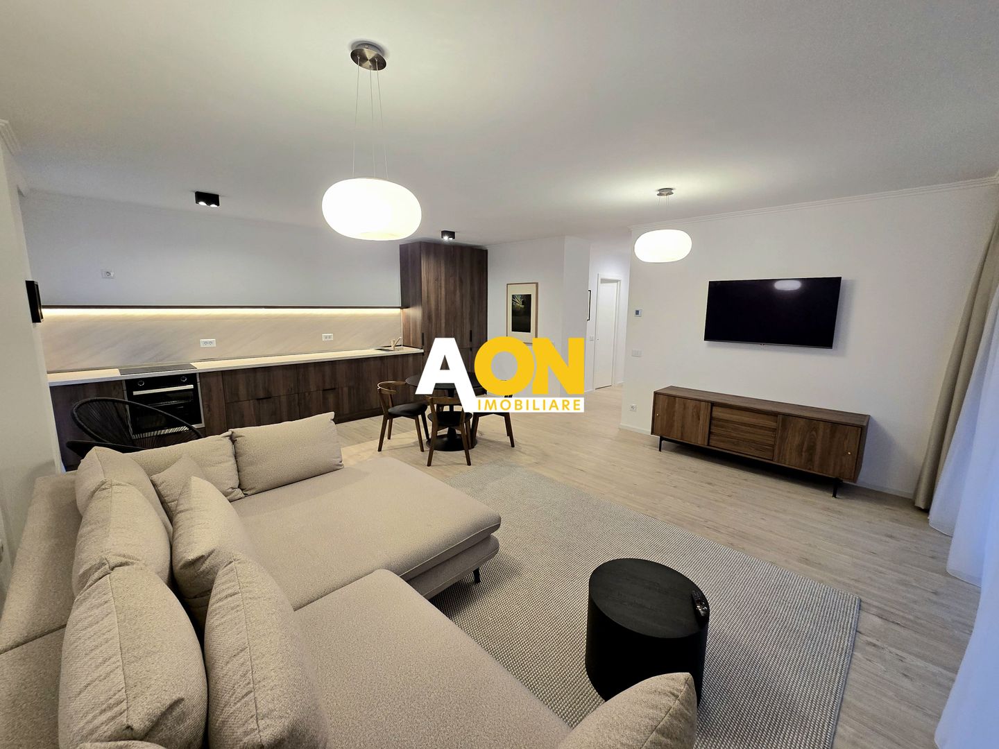 Apartament cu 2 Camere, Ultrafinisat, Prima Închiriere, Zona Cetate - Poză 2