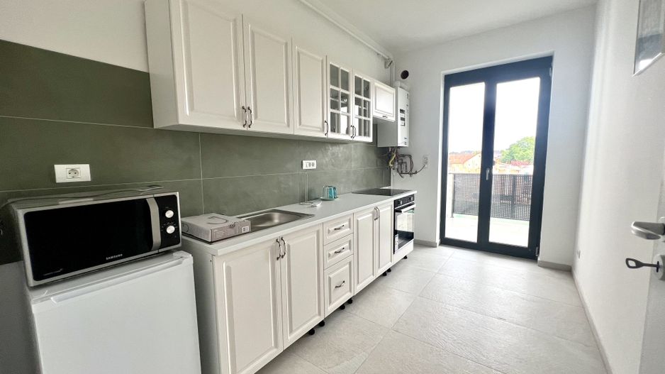 APARTAMENT CU TERASA LA PRIMA INCHIRIERE - Poză 1