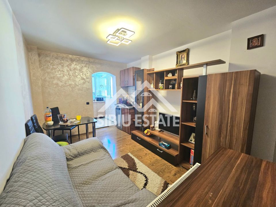 Apartament 3 camere In Sibiu, strada Siretului - Poză 2