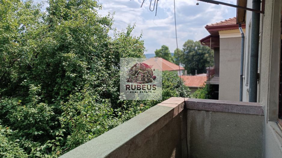 Casă solidă în Orșova, S+P+E, 220 mp, teren 284 mp - Poză 35