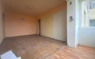 Vanzare apartament cu 3 camere în Micro 6  zonă căutată din Târgoviste - Poză 2