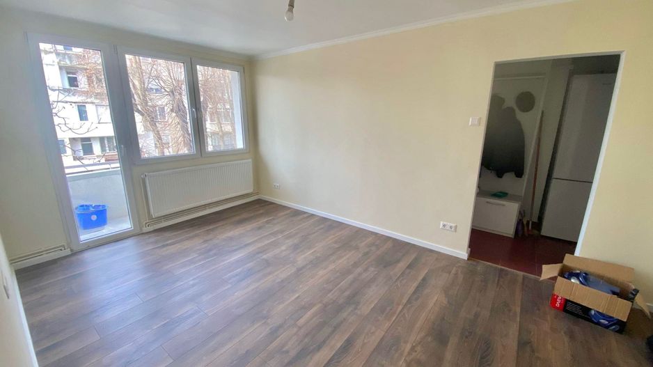 Apartament 2 camere etaj 2/4 Carpați 1 - Poză 1