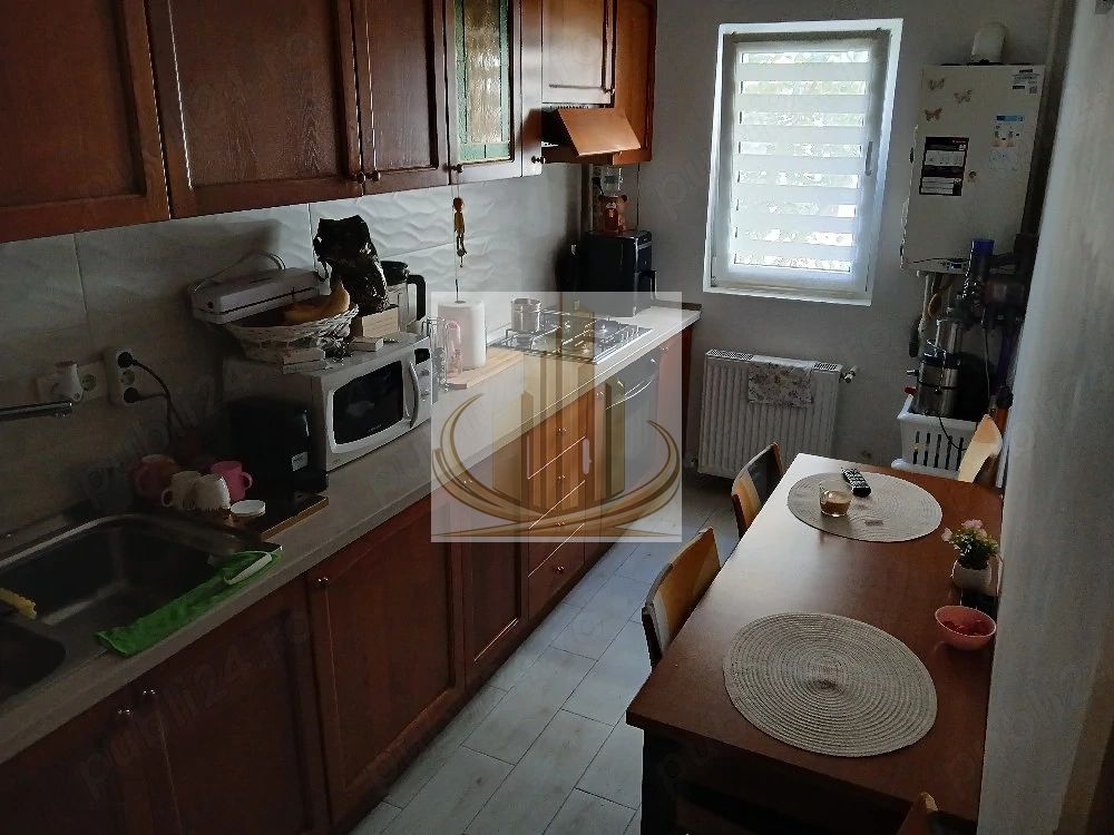 Apartament 3 camere zona rezidentiala - Poză 4
